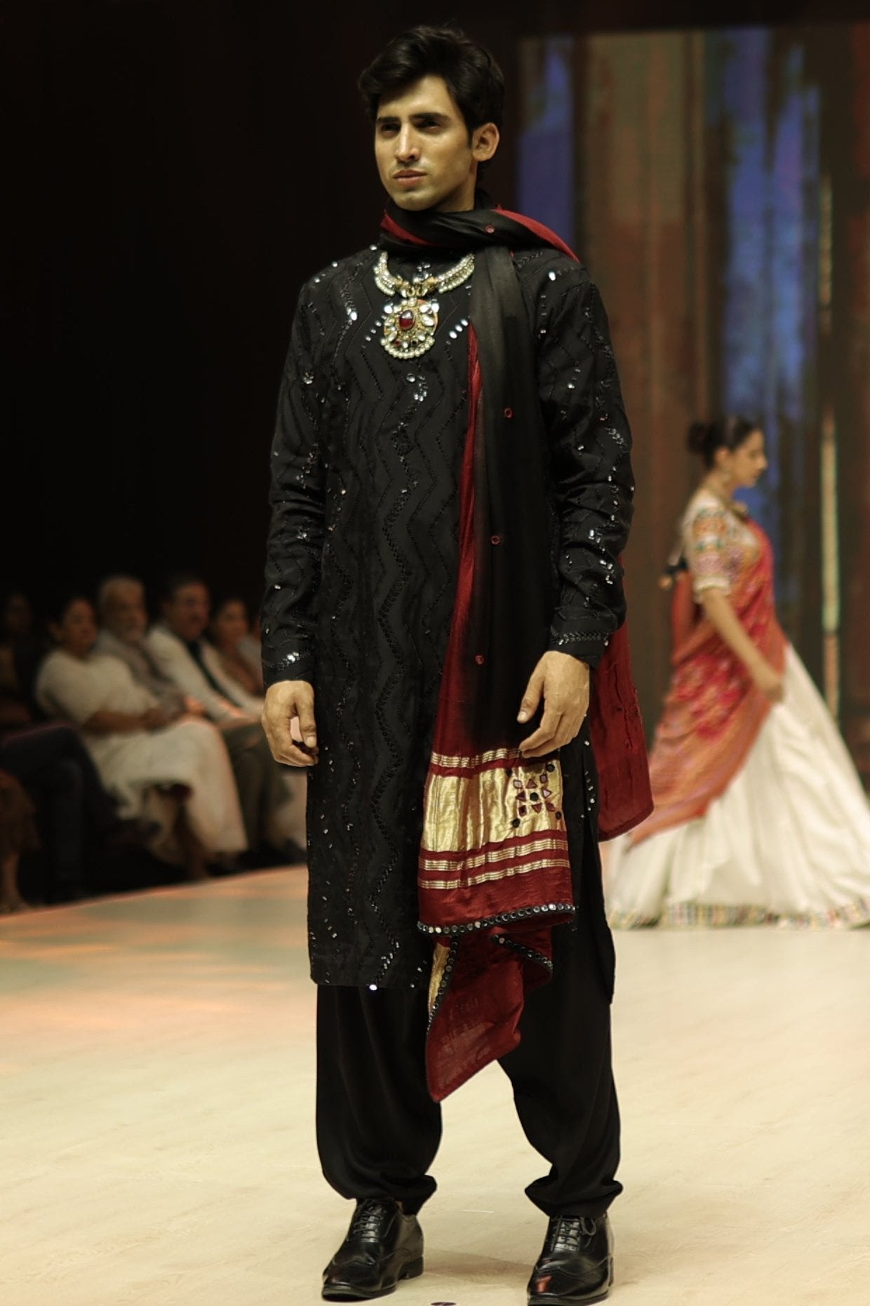 Black Gents Kurta Set in Pathni with Mirror Embellished Dupatta