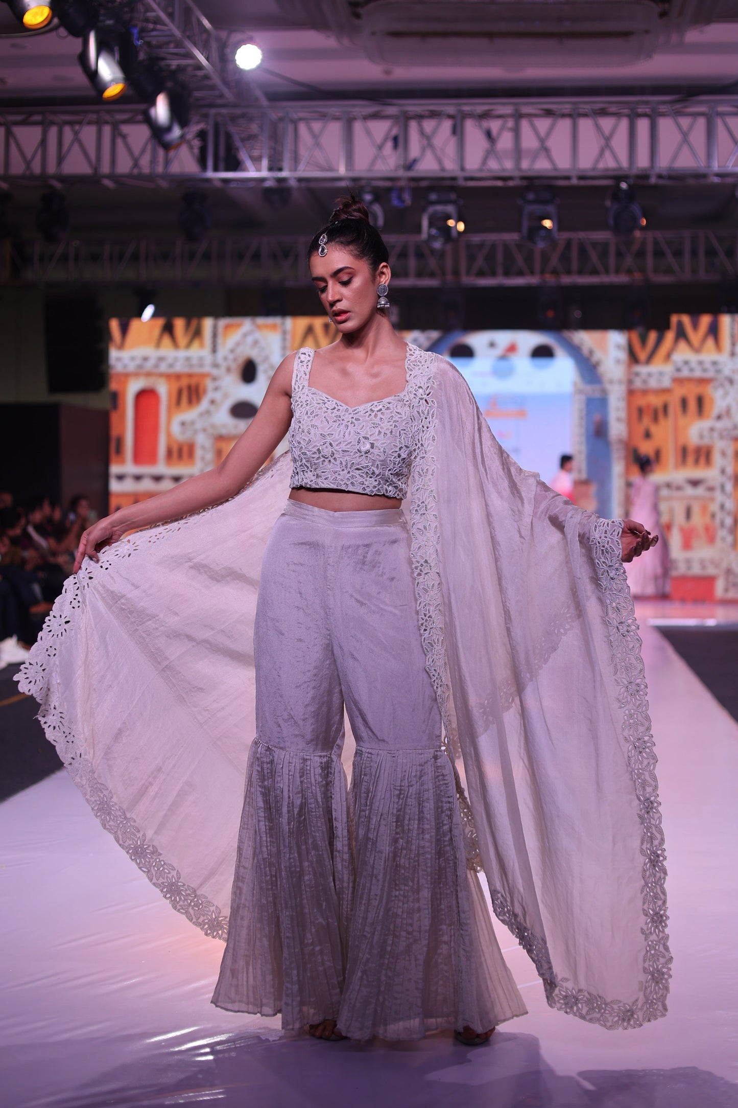 Elegant Tissue Sahara Set with Cut Work Detailing